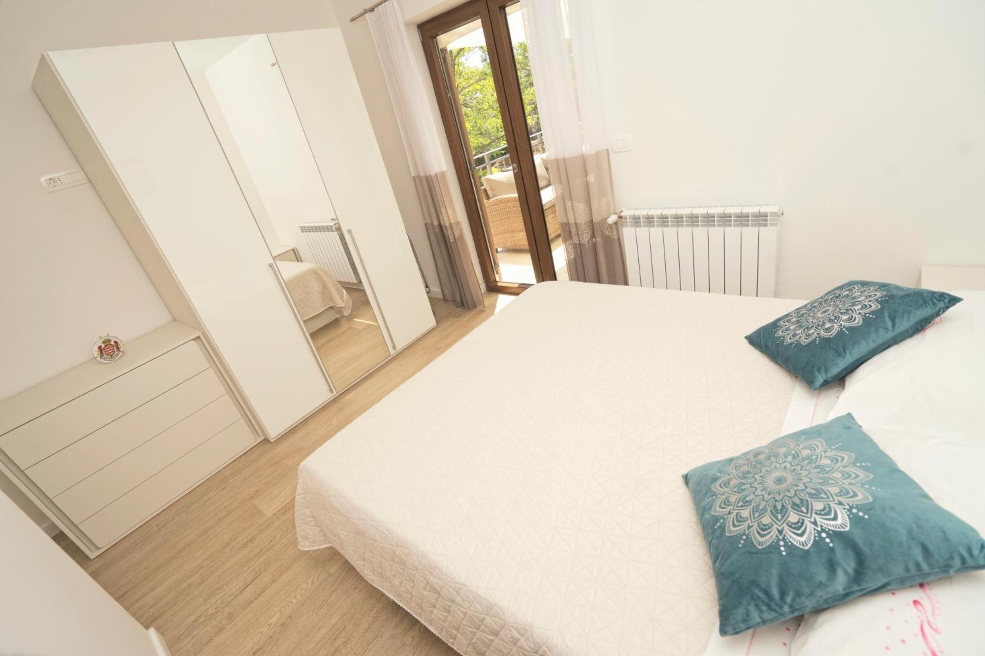 Riviera Blue Apartments With Seaview, Private Whirlpools And Parking Near Opatija Opric Zewnętrze zdjęcie